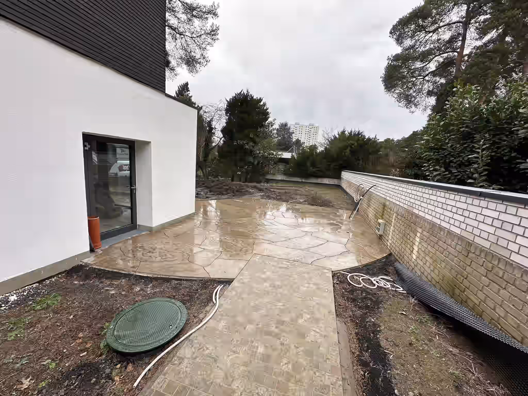 Individueller Sichtschutz und Zaunbau für Privatsphäre im Garten