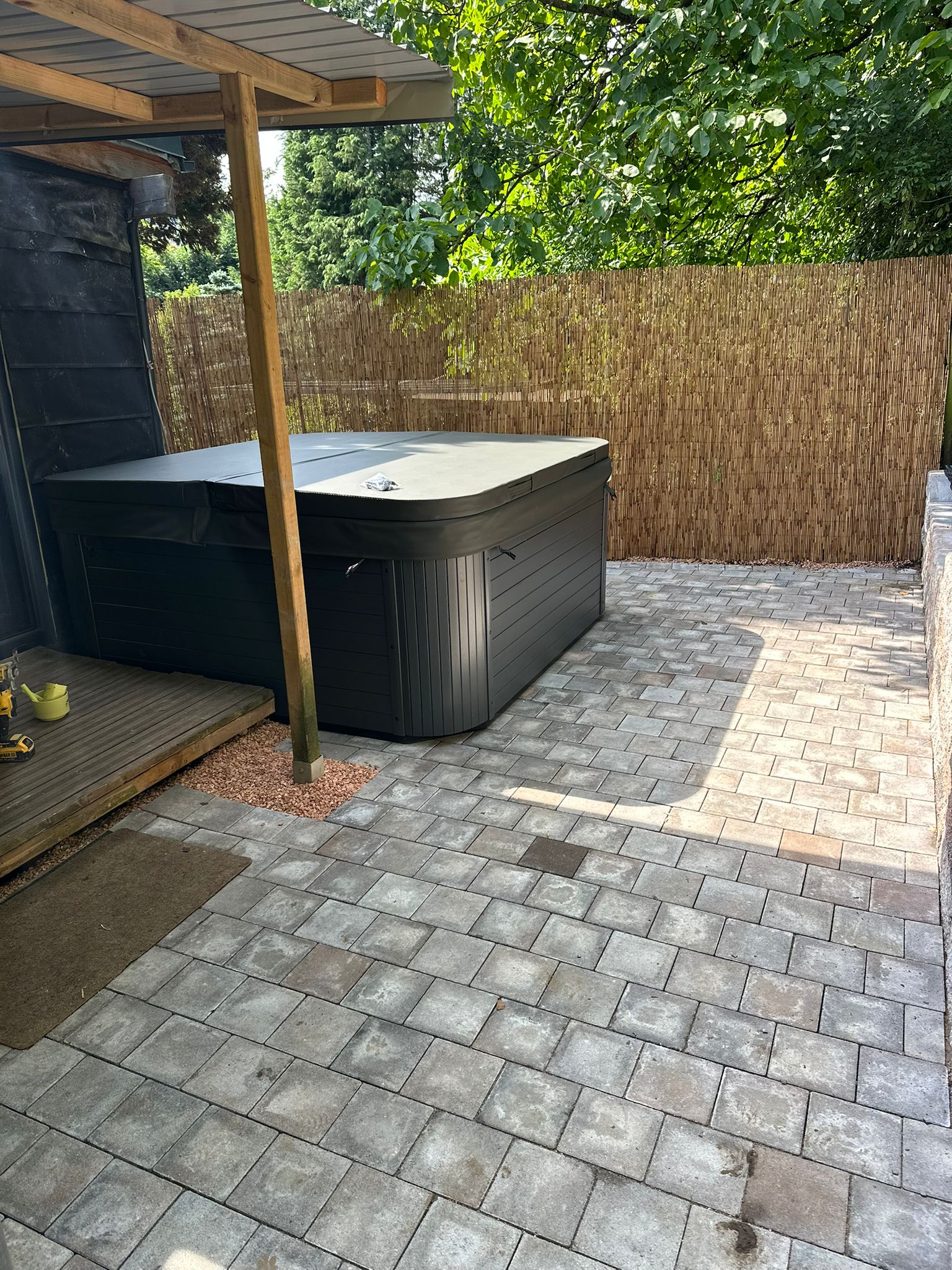 Jacuzzi Terasse Außenanlage Renotec Lobbach